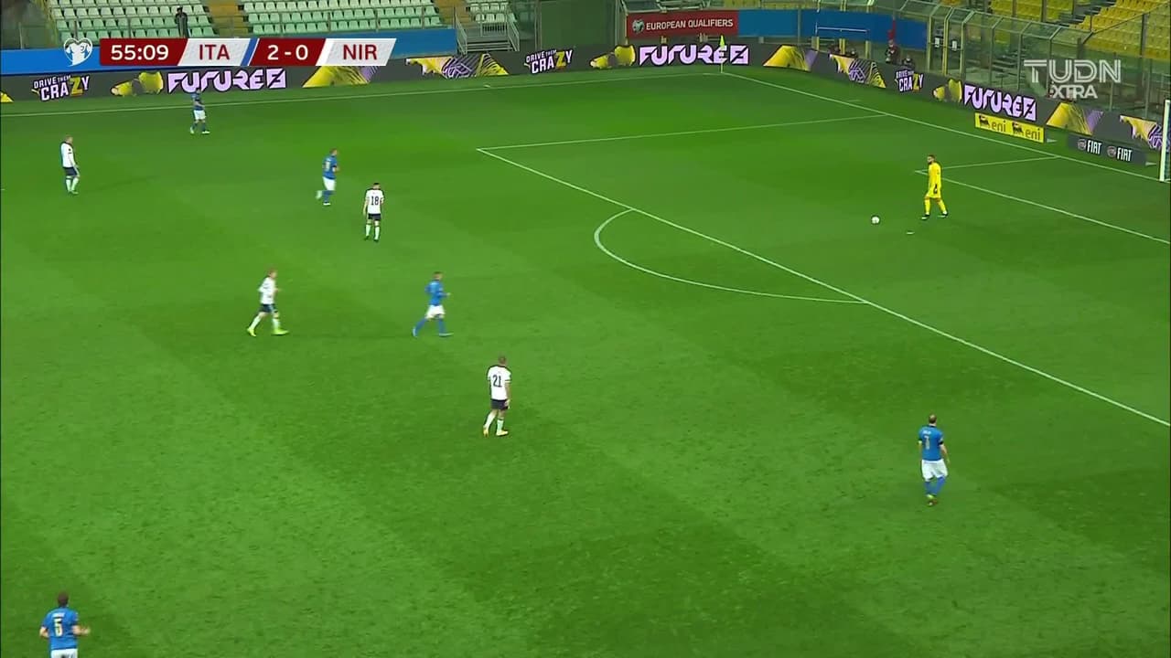 ¡TIRO ATAJADO! disparo por Gavin Whyte.