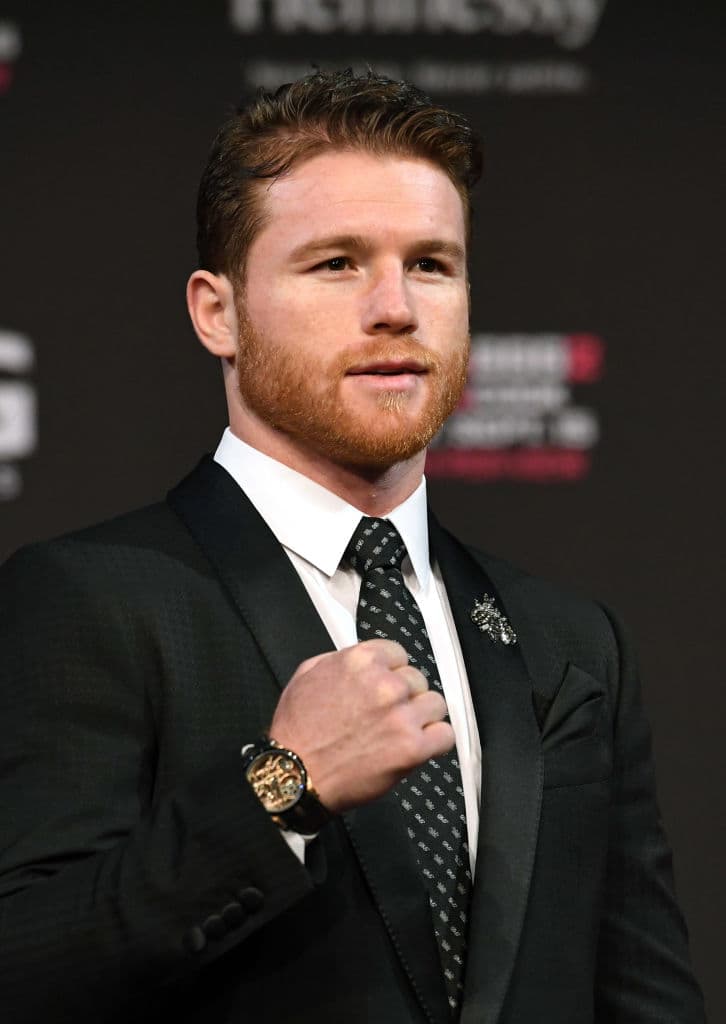 <b>Lujosa joyería</b>
<br>A Saúl también le gusta usar marcas de relojes exclusivas, como Rolex, Roger Dubuis y Richard Mille, los cuales pueden llegar a costar hasta 1 millón de dólares.