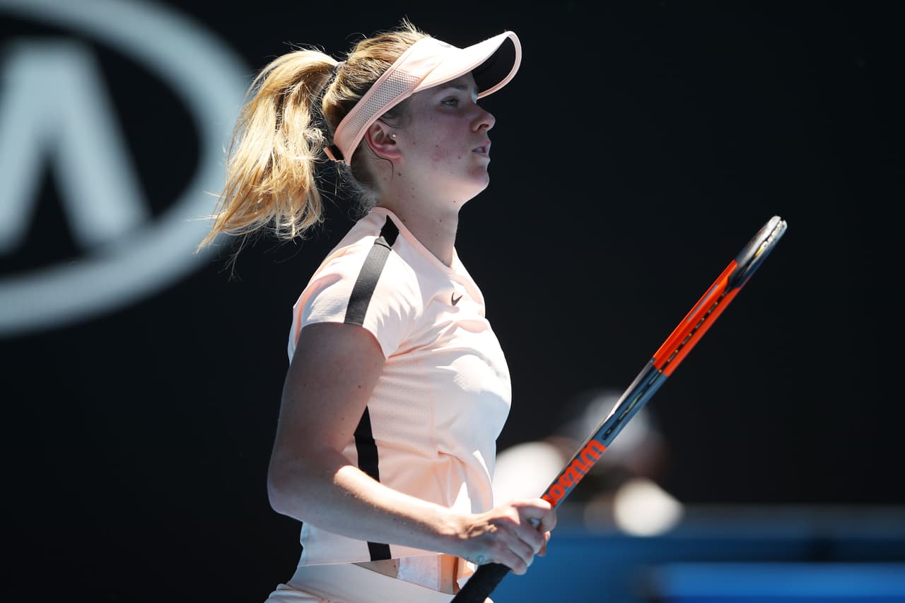 La ucraniana Elina Svitolina, cuarta cabeza de serie, derrotó 6-2, 6-3 a su compatriota Marta Kostyuk, de quince años y revelación del torneo hasta ahora.