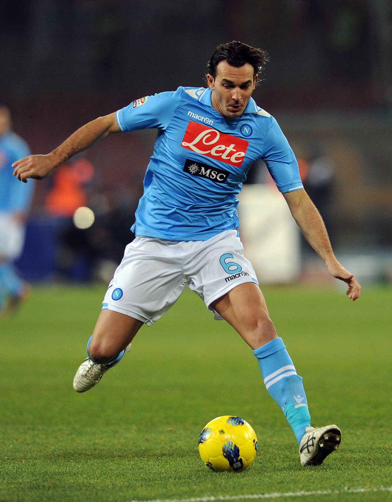 El tercer zaguero era el guerrero italiano Salvatore Aronica.