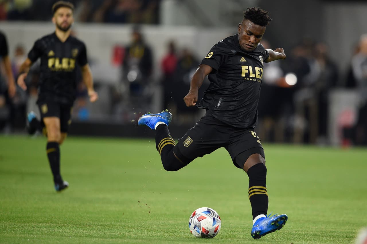 El partido no pasó de un empate 1-1 entre LAFC y Houston Dynamo. José Cifuentes abrió la cuenta para el conjunto local.
<br>