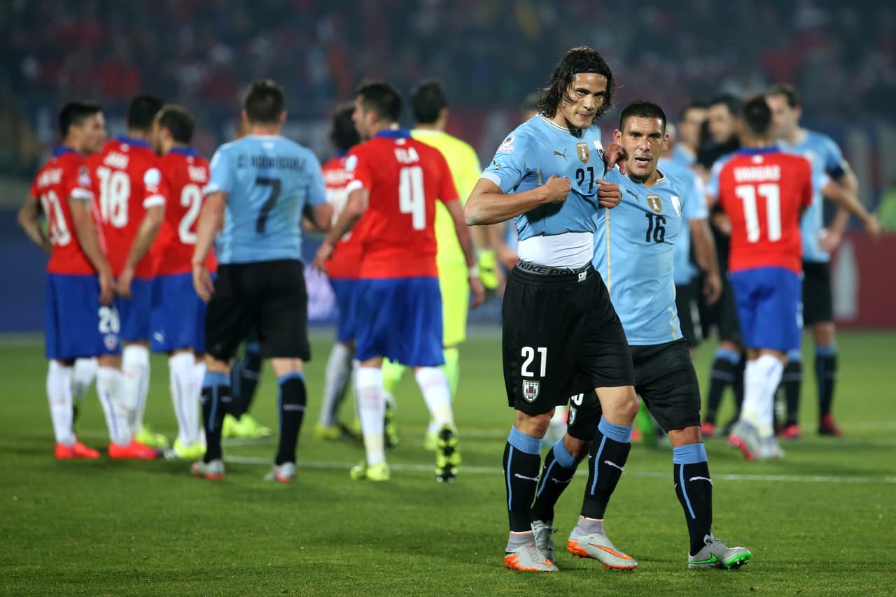 Cavani no juega desde la bronca en Chile.