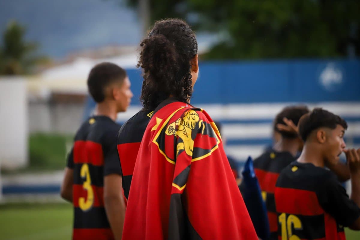 Futbolista de 13 años muere víctima de una bala perdida en Brasil