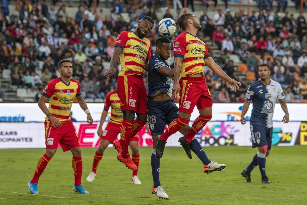 El partido se disputó con intensidad desde los primeros minutos.