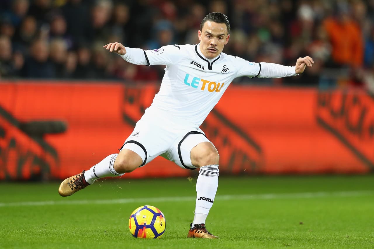 El español Roque Mesa, que salió de Las Palmas al Swansea en el pasado mercado, estaría cerca de volver a La Liga con el Sevilla.