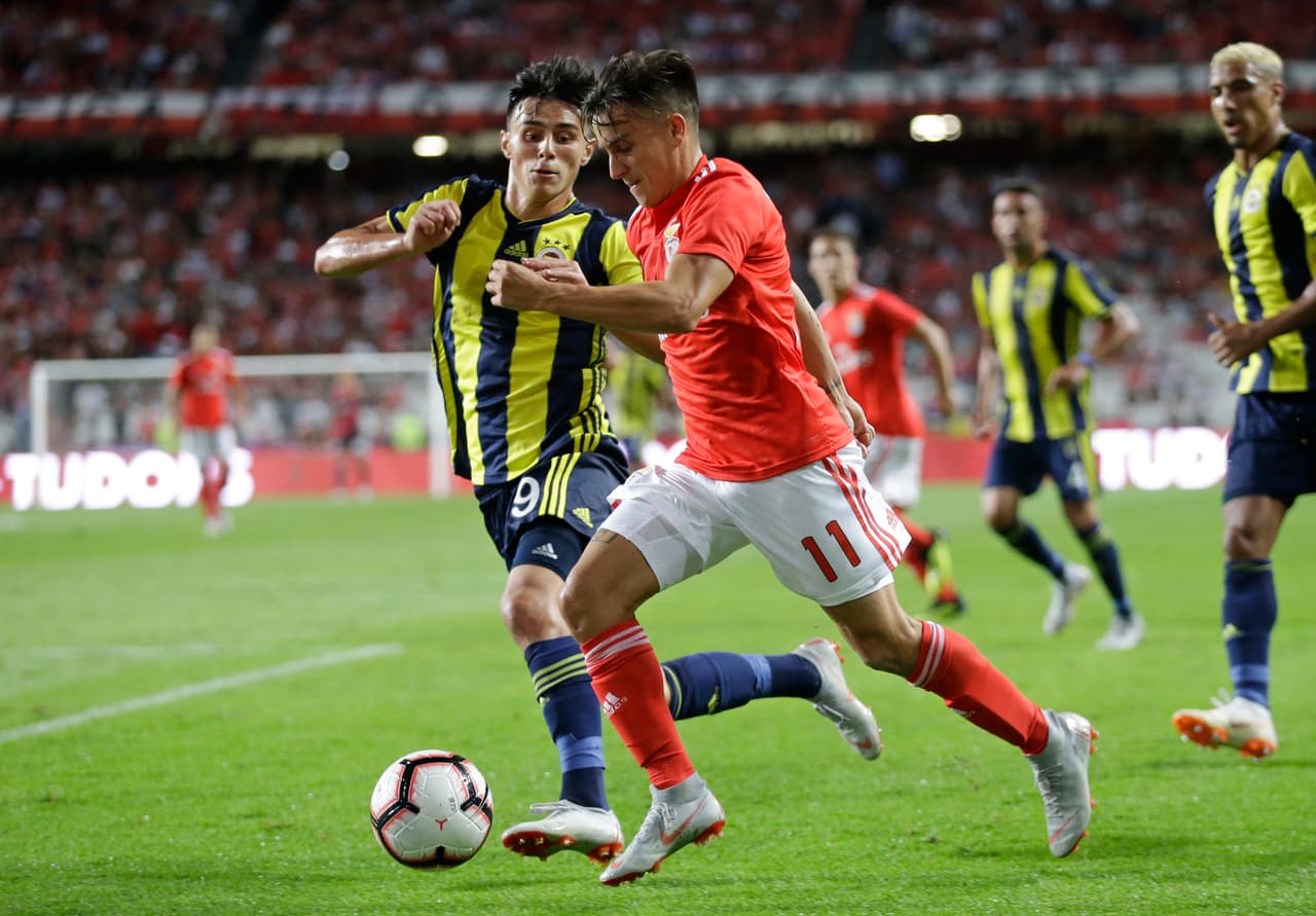 Ante un Estadio da Luz repleto, en Lisboa, el Benfica de Portugal superó 1-0 al Fenerbahçe de Turquía.