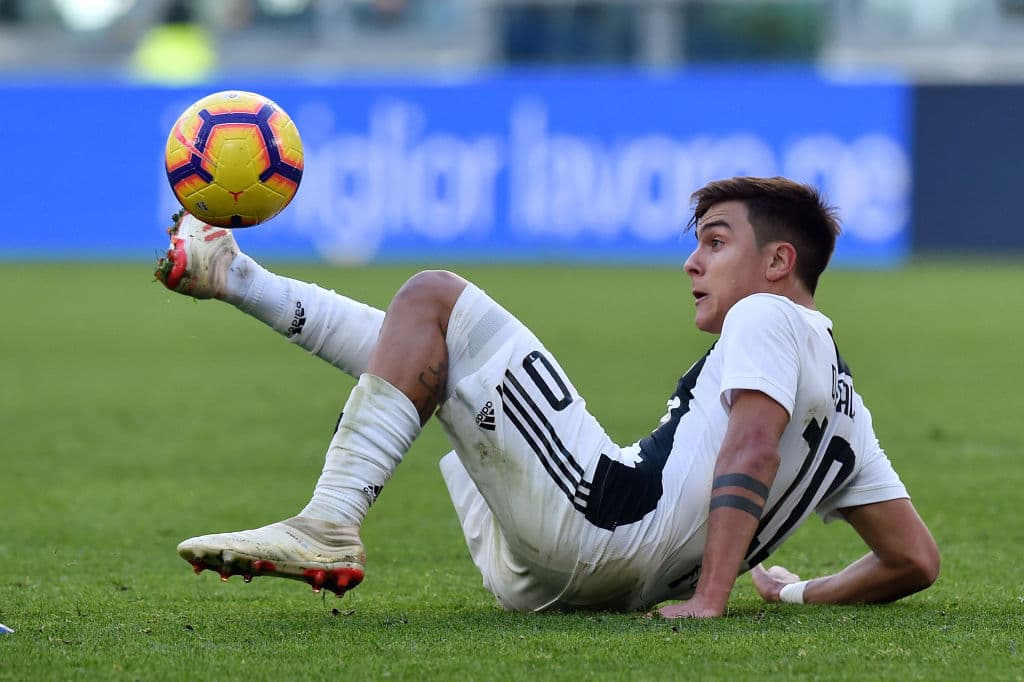 De acuerdo con el Diario Sport, el Ream Madrid y la Juventus están trabajando en un canje netre ammas partes. Por parte de la Vecchia Signora se iría Paulo Dybala.