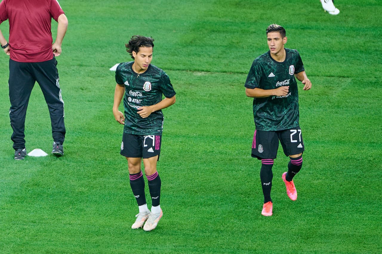 Jimmy Lozano decide ir con Lainez para el partido por el bronce