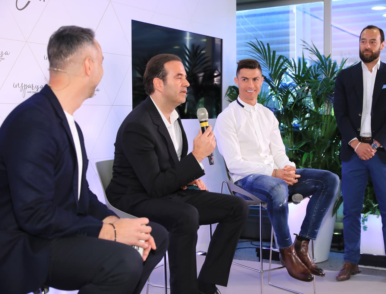 Cristiano Ronaldo advirtió la importancia de este negocio para quienes quieren cuidar de su apariencia, algo de lo que él es un ejemplo y por eso su lucha contra la alopecia.