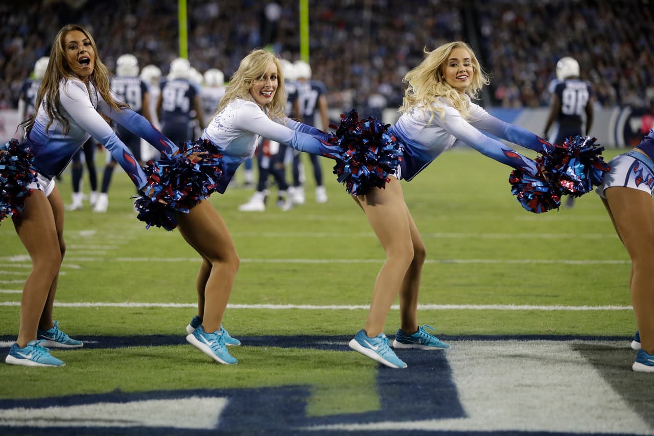 Son hermosas, tienen energía y sus bailes le dan alegría al ambiente en los estadios de la NFL: sin duda, las porristas tienen un papel muy especial para el espectáculo del fútbol americano.