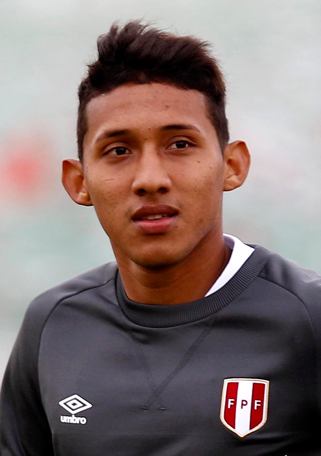 En ese mismo partido, el peruano Christofer Gonzáles también dejó el terreno de juego al sufrir un esguince de rodilla, el cual incluso lo podría sacar de la Copa América 2019.