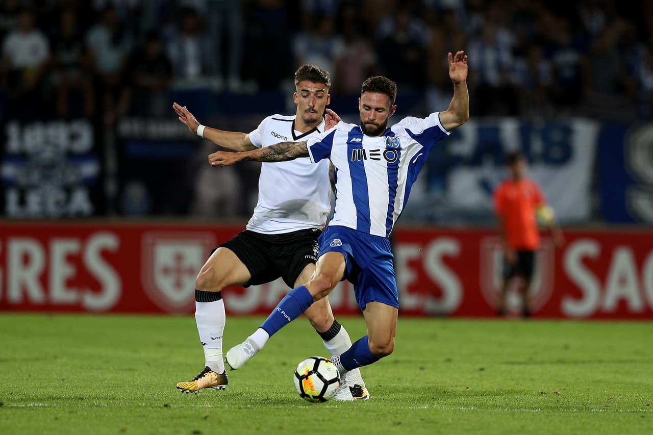 Liga Nos / Porto [3]-0 Moreirense: sin embargo, también Miguel Layún ingresando desde el banco de suplentes.