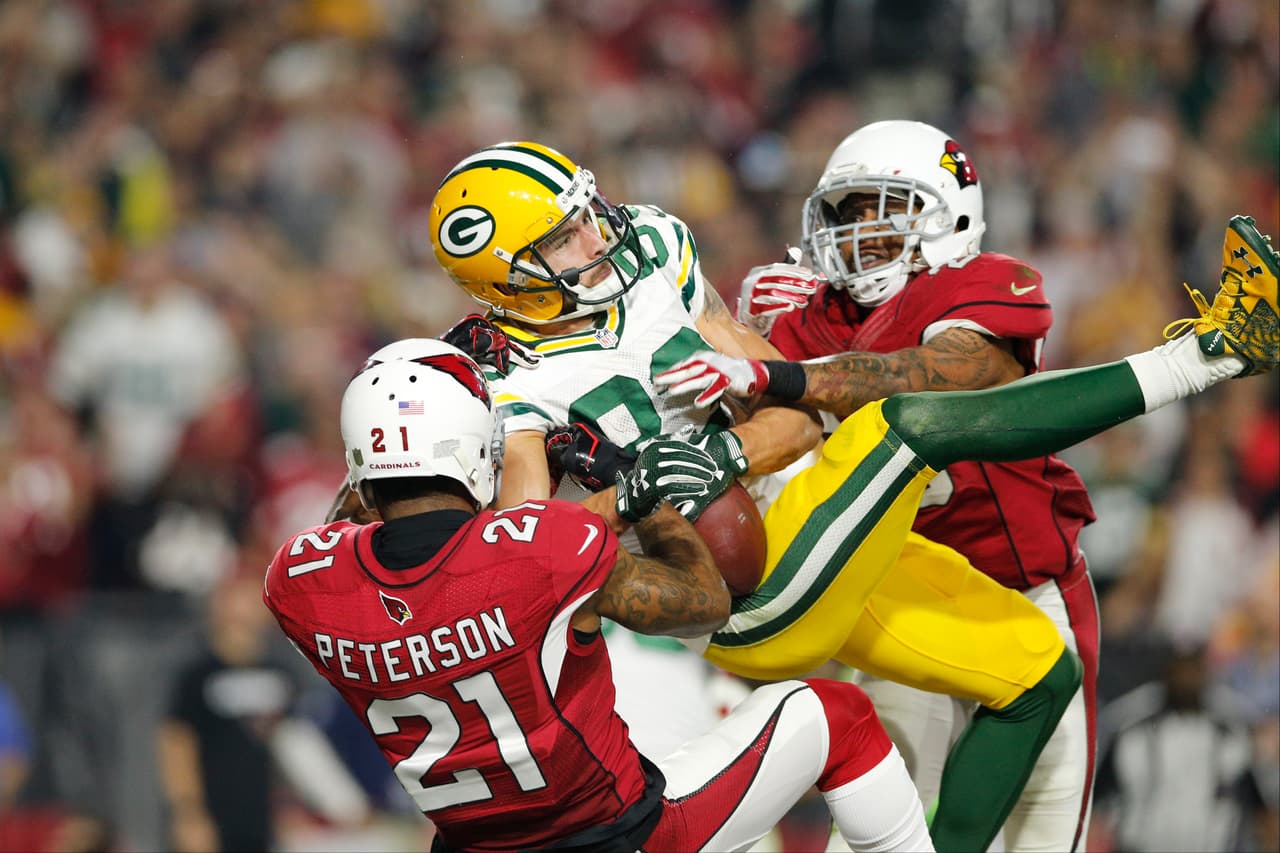 El receptor de tercer equipo, Jeff Janis, se convirtió en el héroe luego de atrapar el "Ave María" que mandó el partido a tiempo extra.