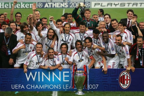 Milan tomó venganza de lo acontecido dos años atrás, una vez más ante el Liverpool y para la Final del 2007 le pegó a los 'Reds' por 2-1, con doblete del 'Pippo' Inzaghi.