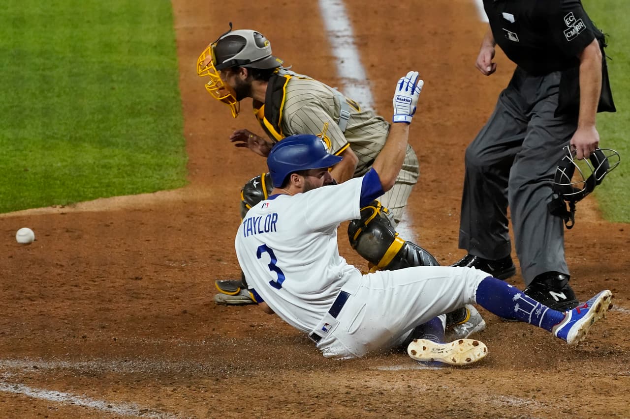 Los Dodgers se aprovechan de la mala sextra entrada de los Padres y vencen 1-5 en el juego uno de la serie.
