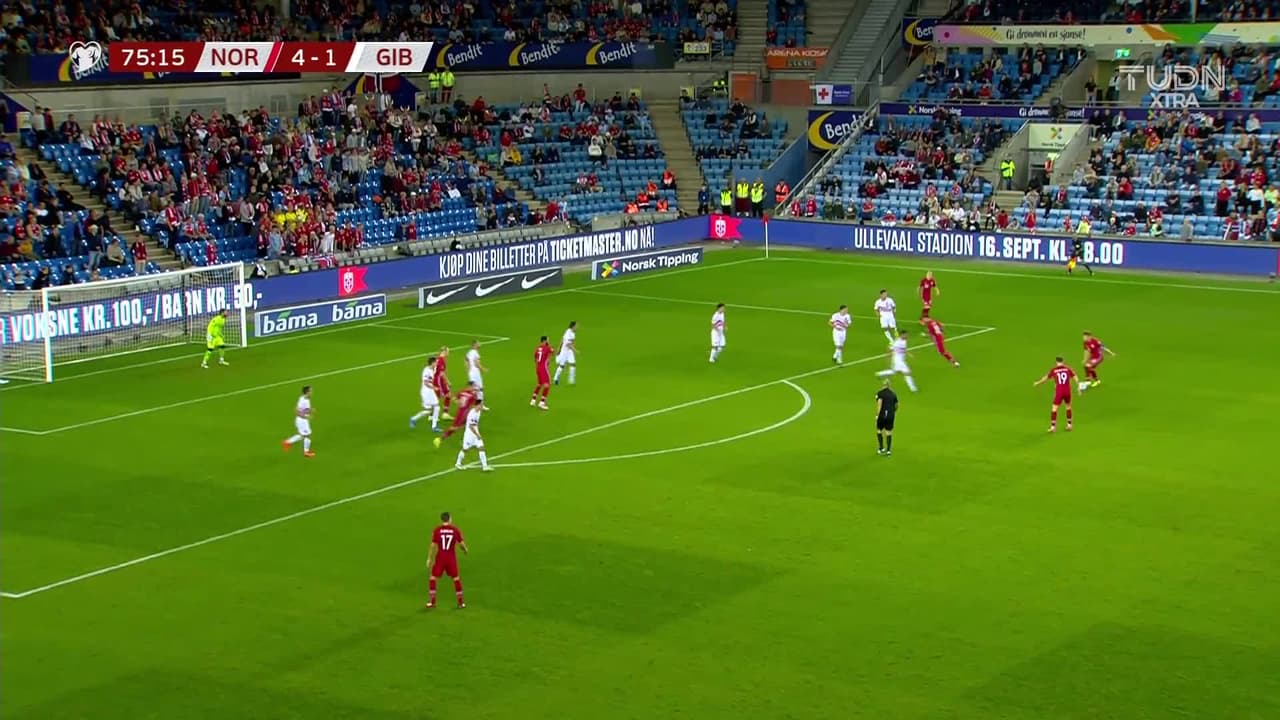 ¡TIRO ATAJADO! disparo por Kristian Thorstvedt.