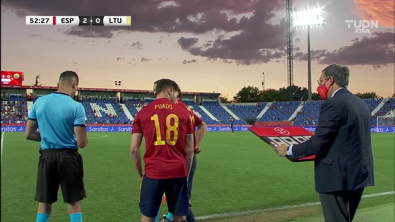 ¡GOL!  anota para España. Juan Miranda