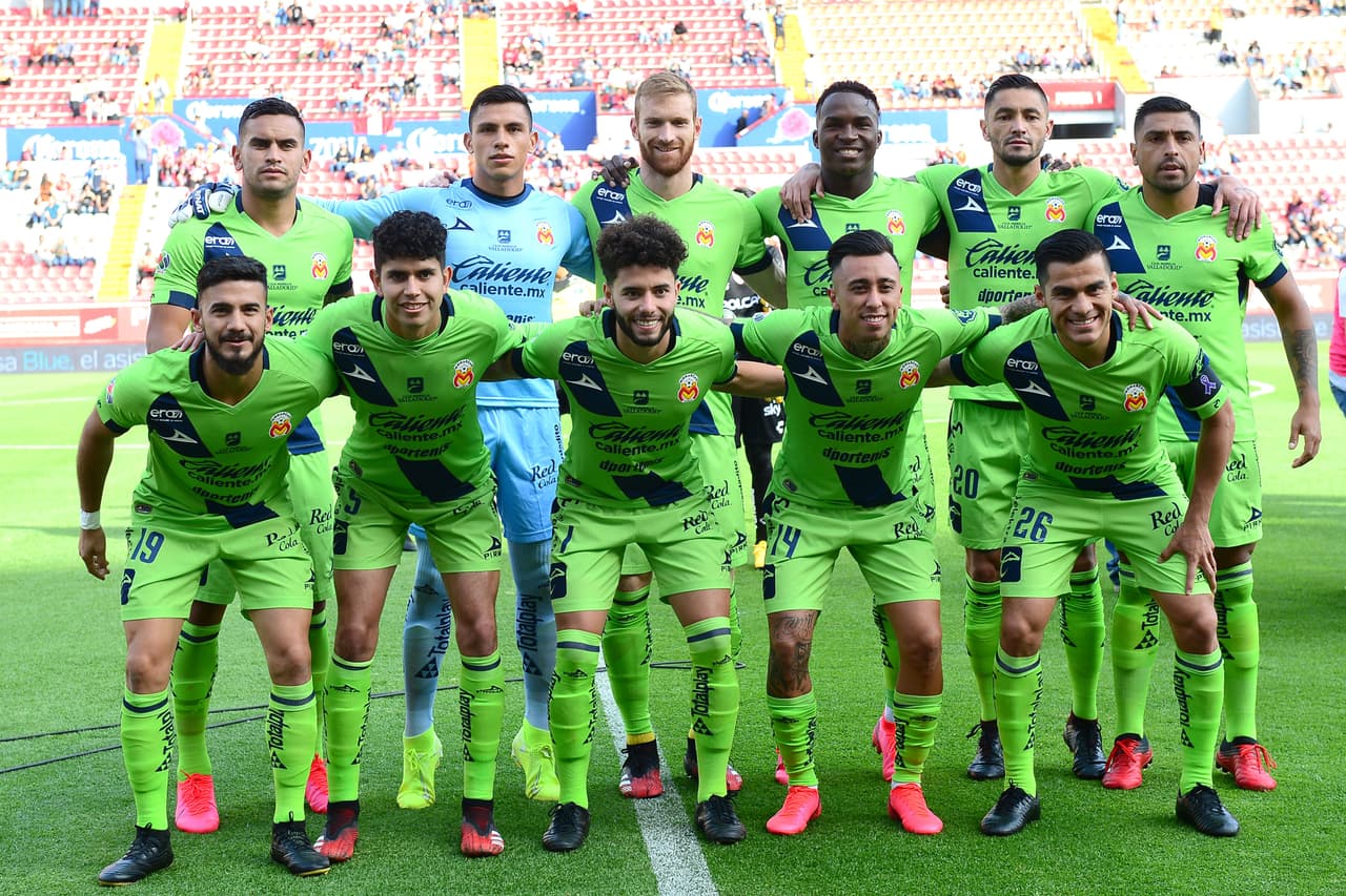 Mientras tanto, Monarcas pretendía hilar su tercer triunfo fuera del Morelos.