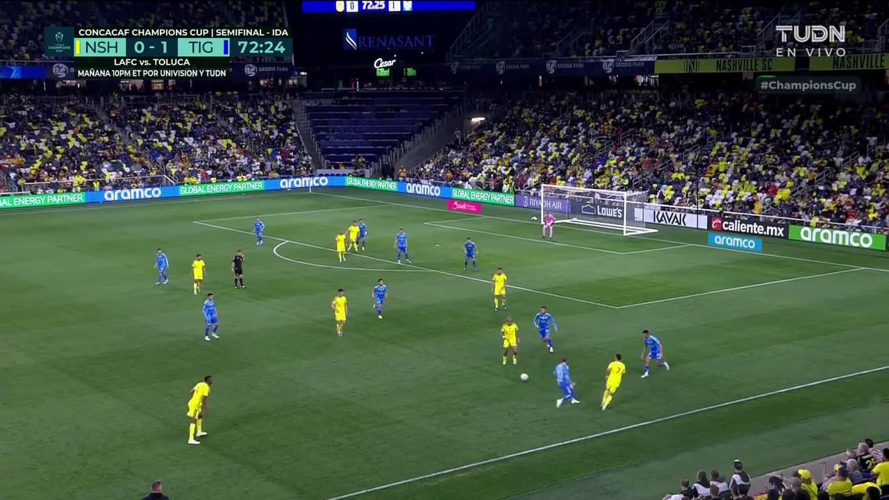 ¡TIRO ATAJADO! disparo por Marcelo Flores.