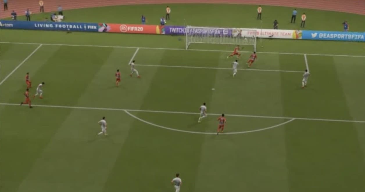 Los Pumas de Alejandro Zamudio vivieron una pesadilla en su debut luego de ser goleados 1-8 por las Chivas en Ciudad Universitaria.