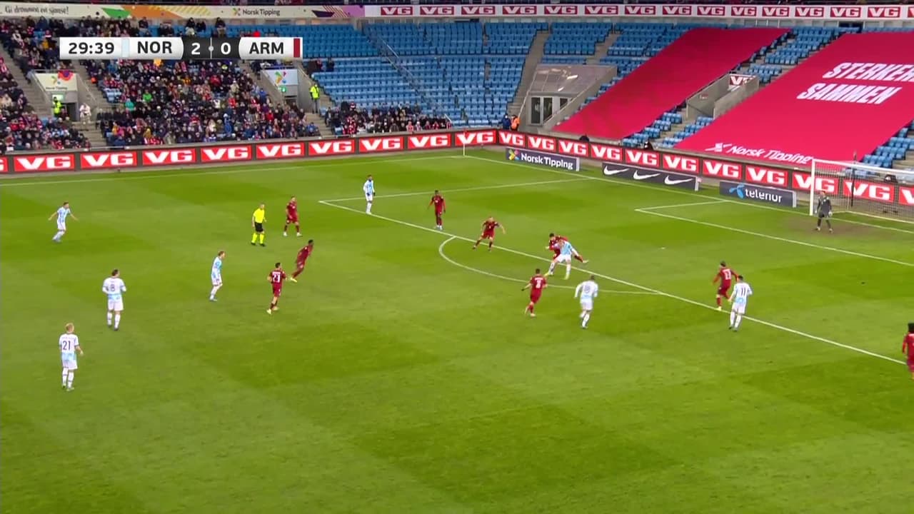 ¡GOL!  anota para Noruega. Kristian Thorstvedt