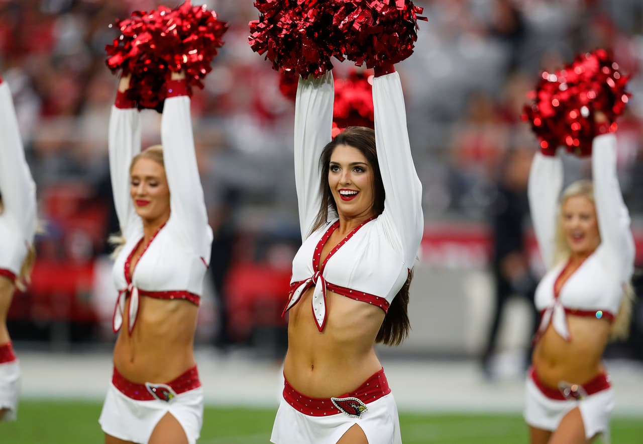 Las animadoras de los equipos del fútbol americano estadounidense le ponen un condimento especial a los encuentros de la NFL en los diferentes estadios en Estados Unidos.