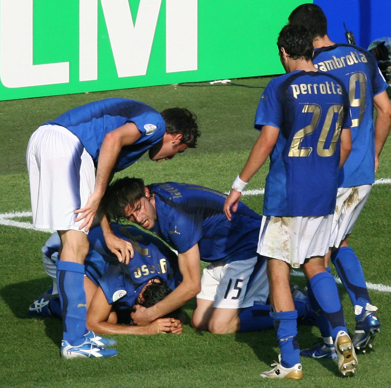Para los italianos ese penalti fue celebrado casi que como un gol porque no tenían claridad para poner en peligro a Australia.