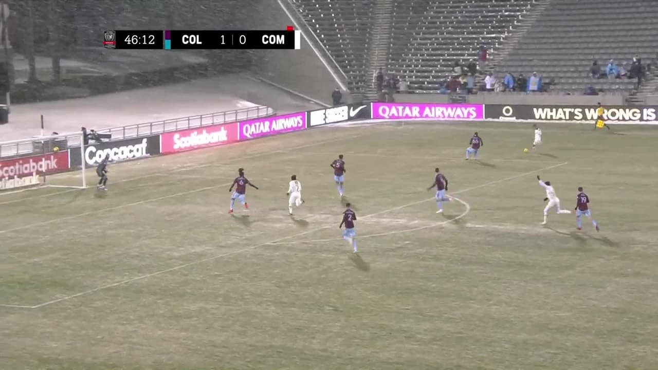 ¡TIRO ATAJADO! disparo por Keegan Rosenberry.