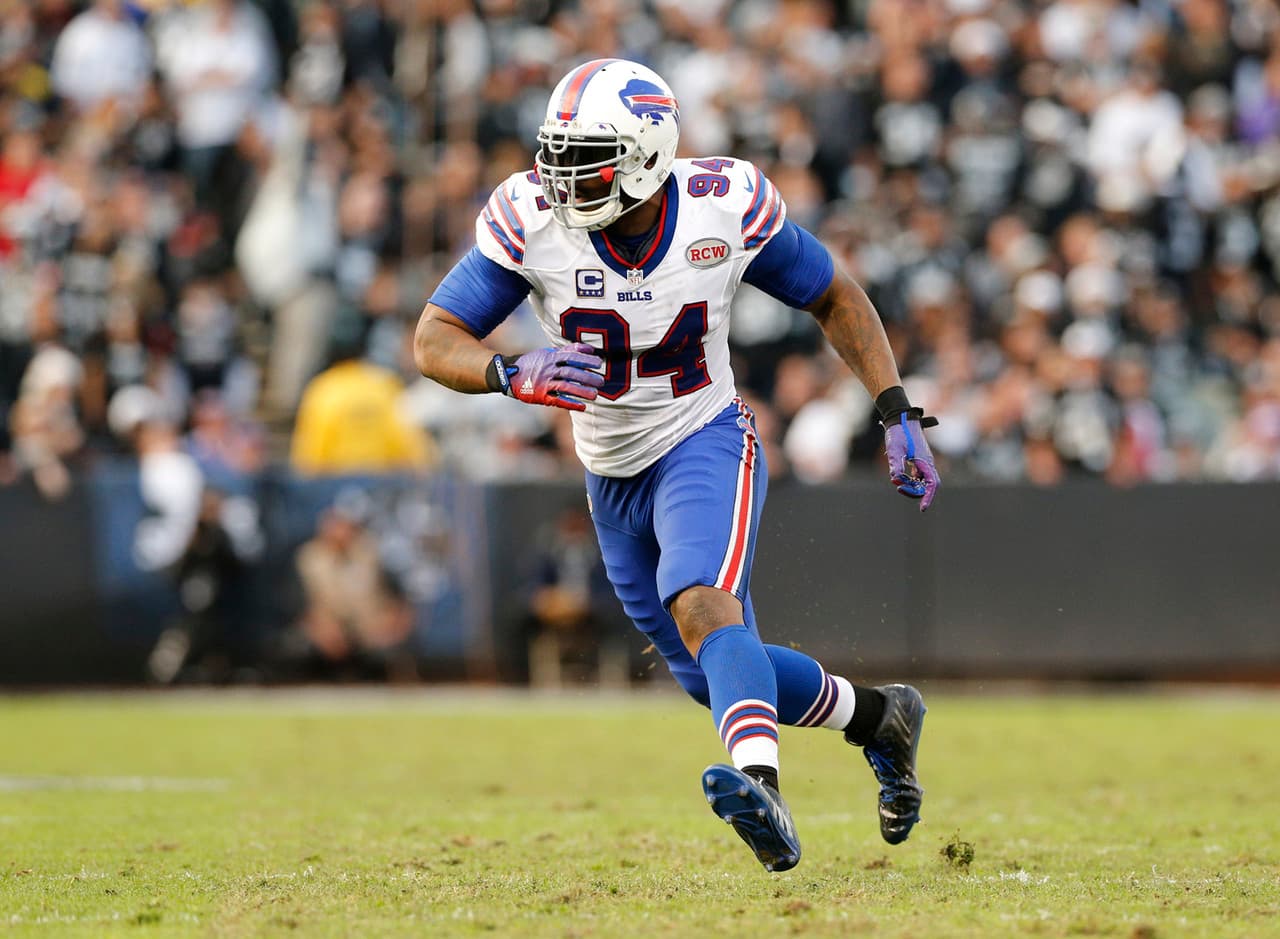 20) Mario Williams, Buffalo Bills - $16,000,000.