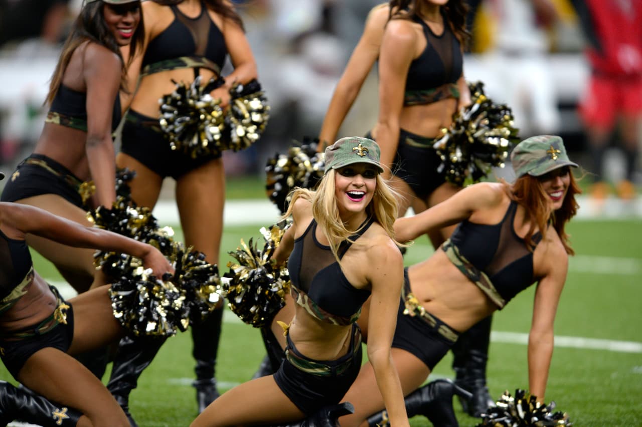 La belleza de las porristas y su mezcla con la sensualidad y alegría son un condimento clave para encender la fiesta de la NFL, que vivió su novena semana de competencia.