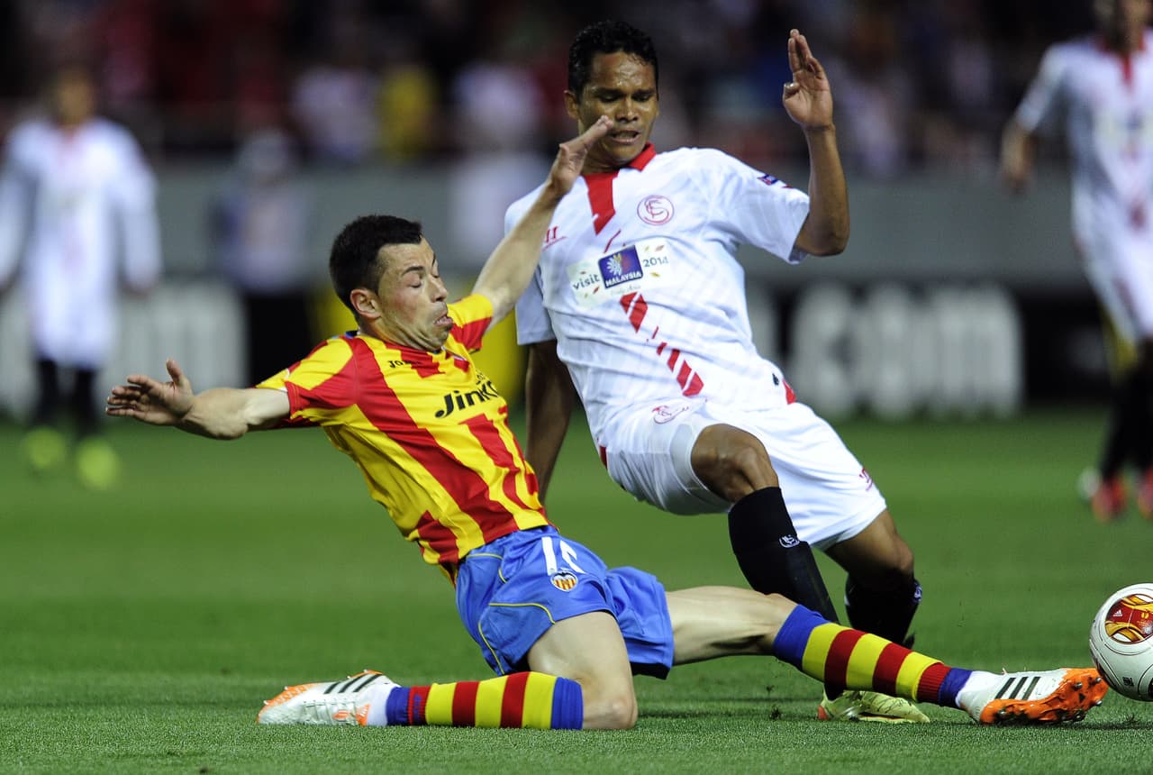 El colombiano Carlos Bacca había celebrado contra Alves, pero el brasileño le evitó ese mismo día, el 25 de enero de 2015, repetir. Ese fue el penalti 20 en la cuenta a favor del arquero.