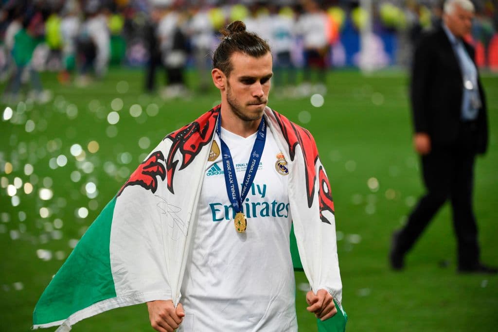 Gareth Bale quiere salir del Real Madrid. Llegó la posibilidad de irse al Bayern Múnich, pero al parecer él solo quiere jugar en la Premier League si le toca irse del club español.