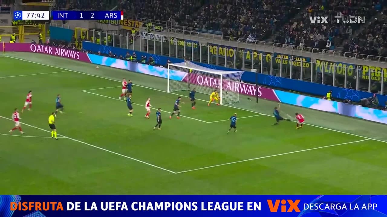 ¡Atajada de Sommer! Evita el tercer gol del Arsenal