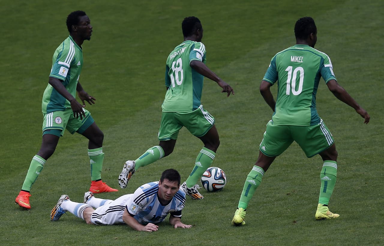 Incluso, en ocasiones la coordinación de los nigerianos fue suficiente para controlar la poderosa ofensiva argentina.