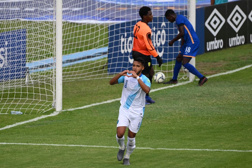 Guatemala, Surinam y St. Kitts & Nevis sigue con paso perfecto