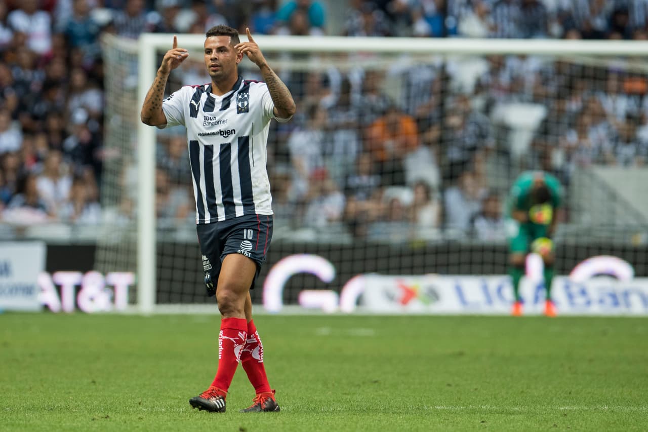Edwin Cardona marca el segundo para los rayados tras un pase genial de Arturo González dentro del área.