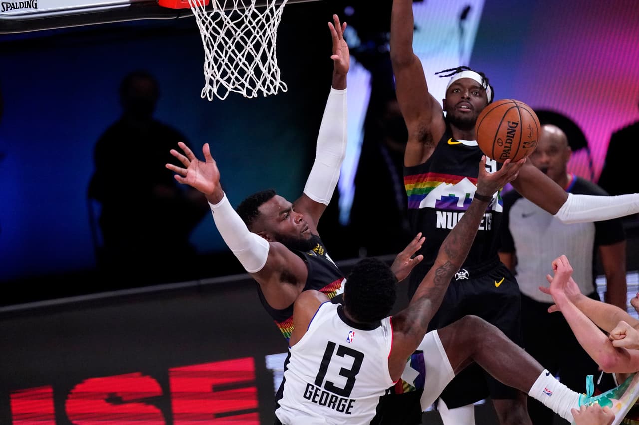 Los Denver Nuggets continúan con vida en la semifinales de conferencia tras vencer 98-111 a Los Angeles Clippers.