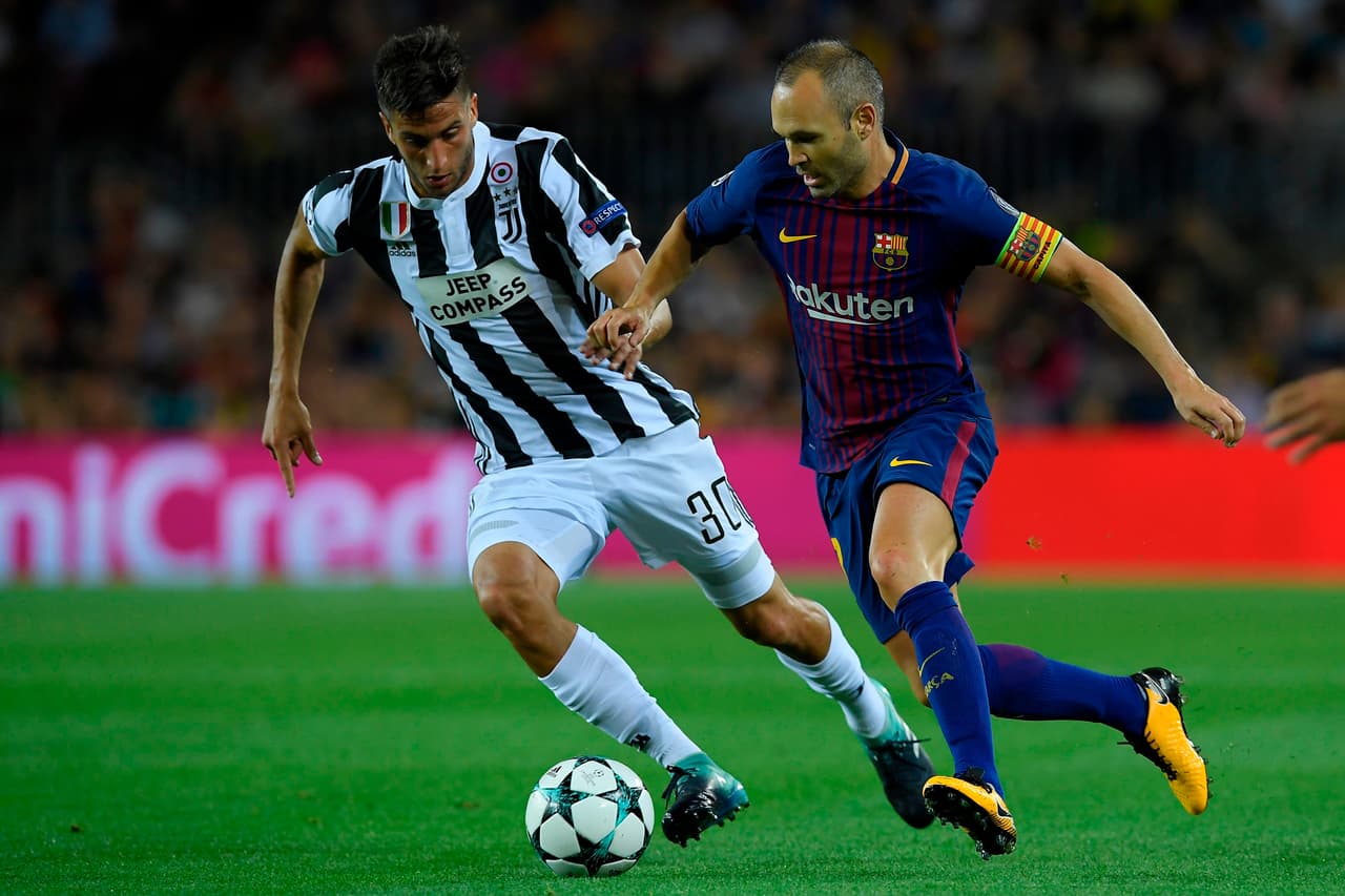 Andrés Iniesta a través de una jugada individual generó peligro.