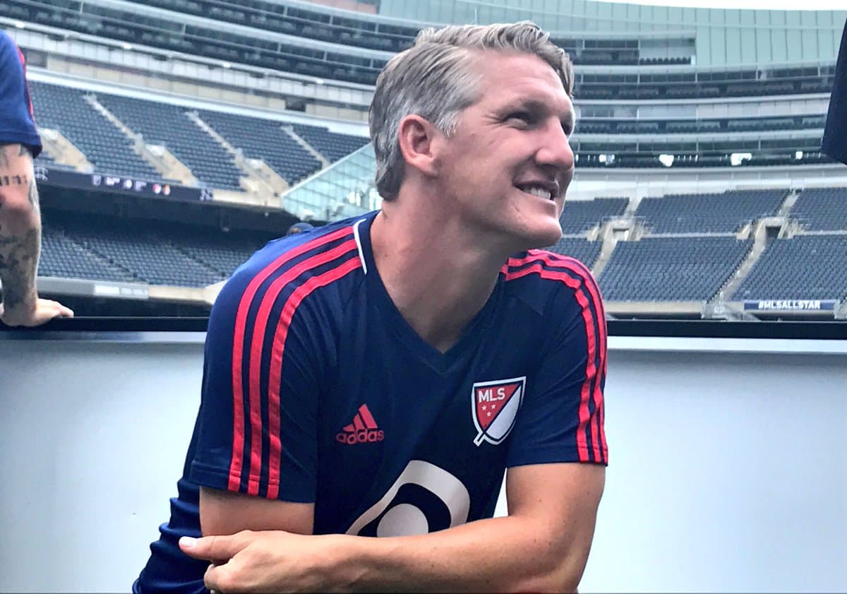 Además de las festividades de All-Star, el martes también fue el cumpleaños de Bastian Schweinsteiger, quien será capitán del Equipo de las Estrellas.