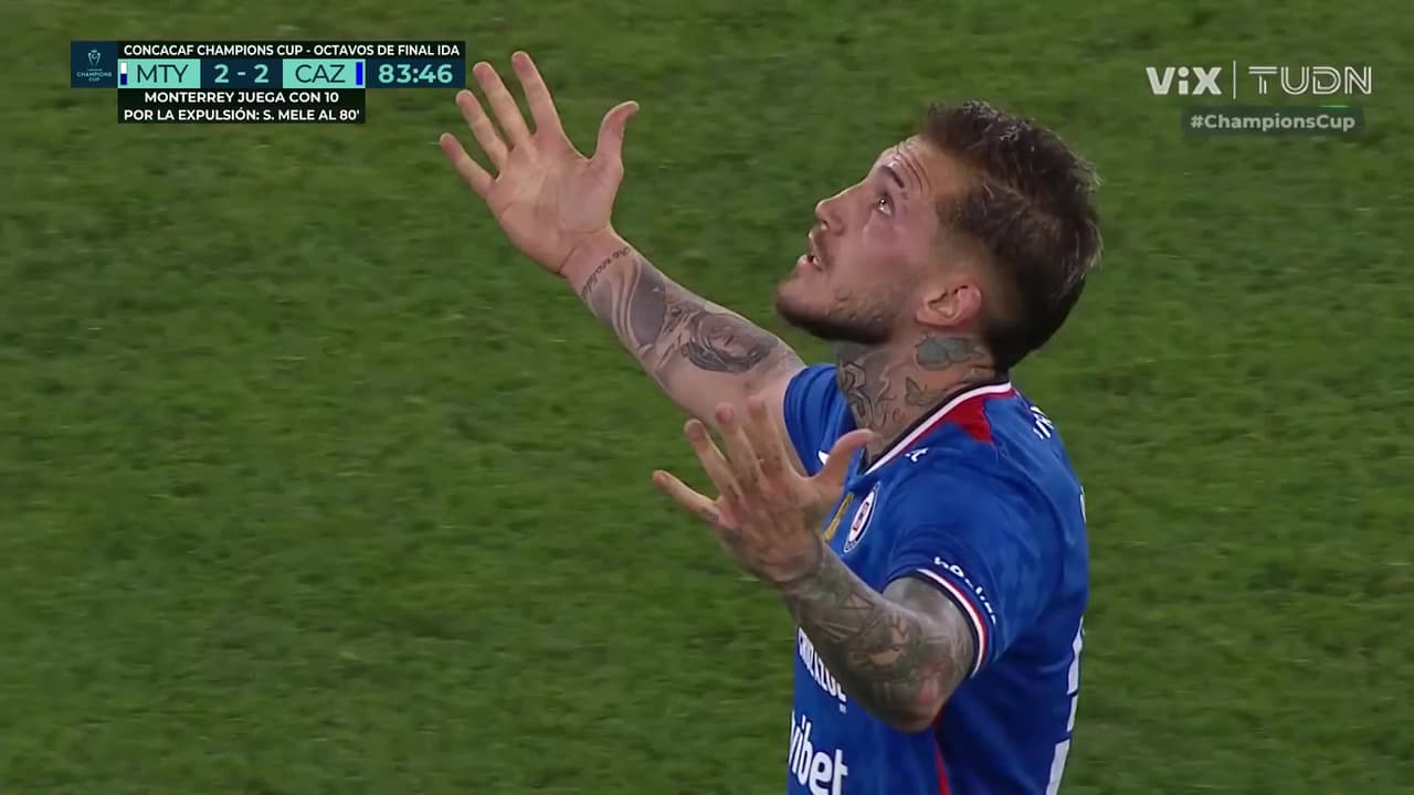 ¡Penal, roja y gol de Cruz Azul! Piovi intercambia el penal por gol para el empate