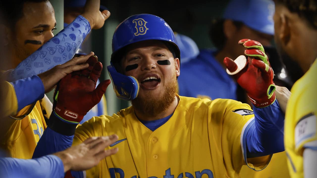 Alex Verdugo sigue brillando con el madero y hace dos carreras