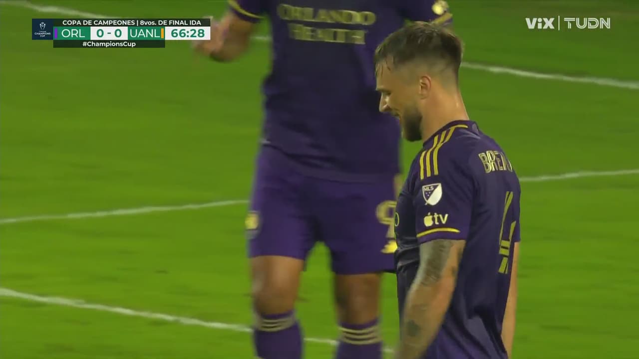 ¡Gran cruce! Brekalo fusilaba a Nahuel y Córdova desvía