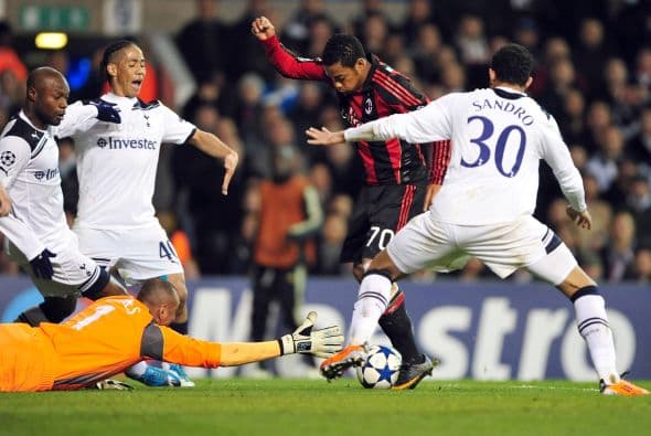 Los milanistas estuvieron una vez más cerca de abrir el marcador, pero Gomes mostró sus reflejos.