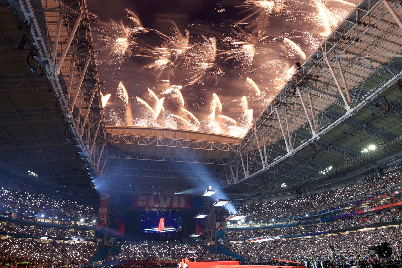 Rihanna deslumbró con su actuación en el Show de medio tiempo en el Super Bowl 2023