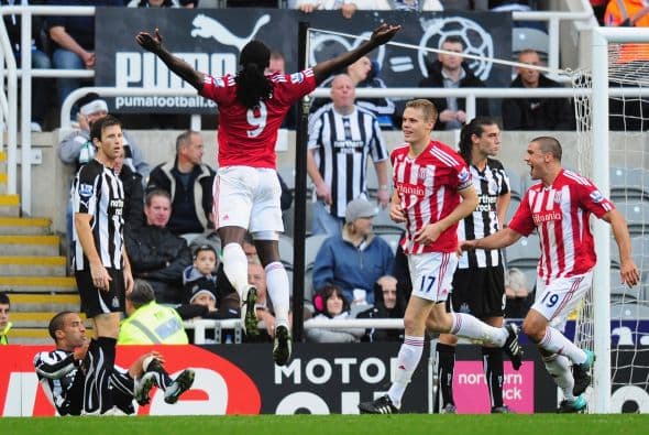 Pero el Stoke dio al vuelta al duelo consiguiendo el 2-1 final.
