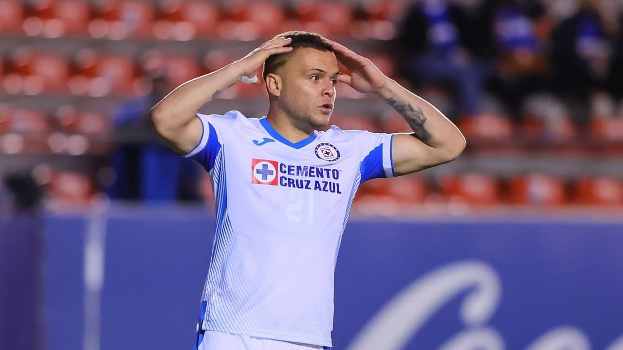 Cruz Azul no extraña a Corona tanto como a Cabecita