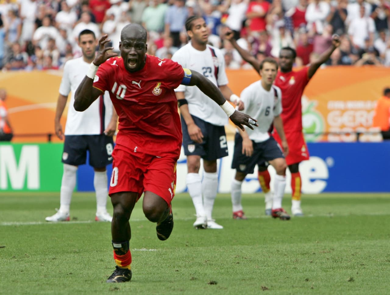 Aunque en 2005 alcanzó su mejor clasificación histórica en Fifa (octavo), el grupo E del Mundial de Alemania-2006 no tuvo compasión con Estados Unidos, que terminó de último. Derrotas 2-1 contra Ghana y 3-0 contra República Checa y apenas un empate 1-1 contra Italia lo sentenciaron.