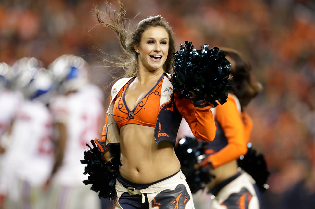 Son hermosas, tienen energía y sus bailes le dan alegría al ambiente en los estadios de la NFL: sin duda, las porristas tienen un papel muy especial para el espectáculo del fútbol americano.