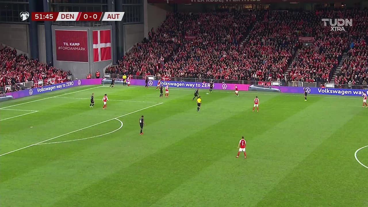 ¡Milimétrico! Con gol de Maehle, Dinamarca ya gana y ve Qatar 2022