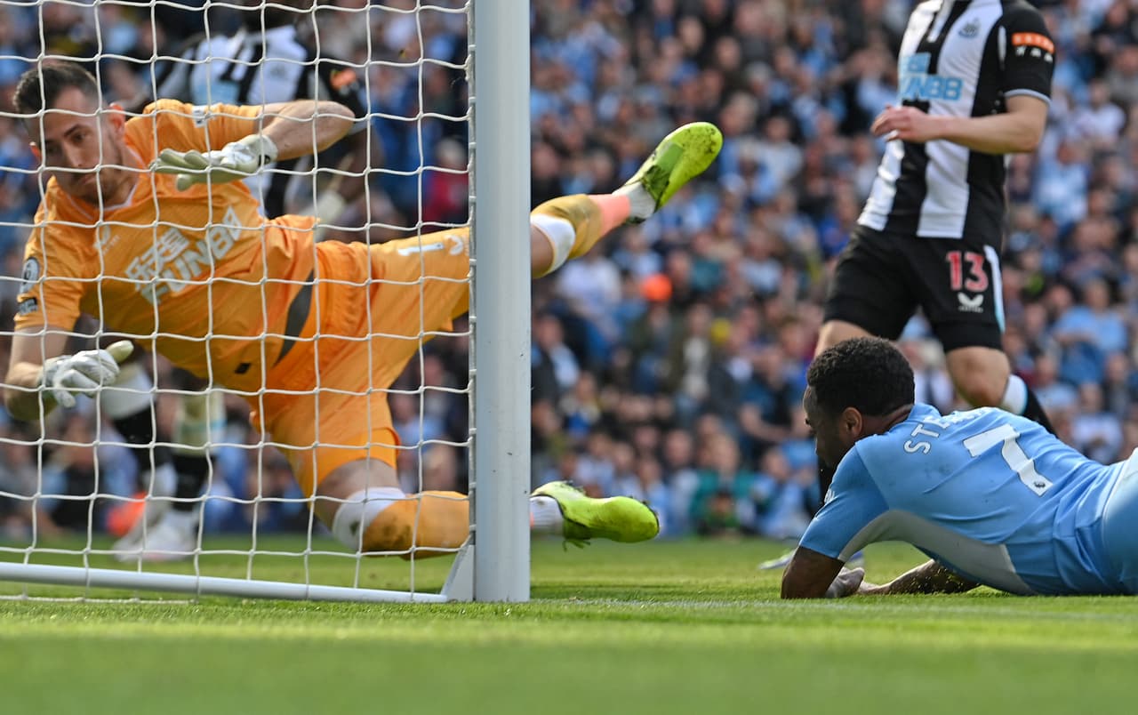 Manchester City venció al Newcastle con un doblete de Raheem Sterling y los tantos de Amymeric Laporte, Rodri y Phil Foden.